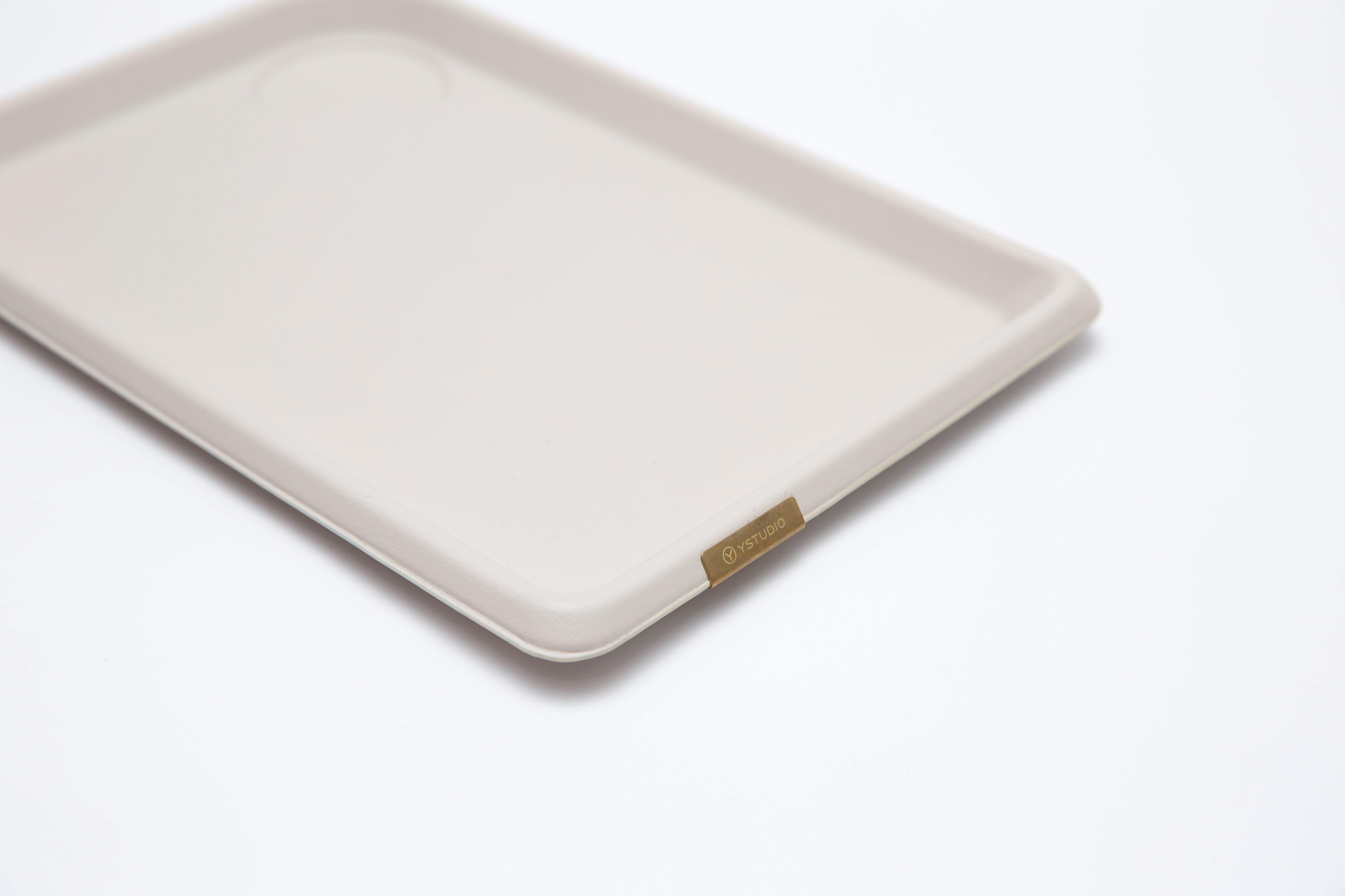 Classic Reflect - Eco Leather Tray - Colonnade Gray - L - YSTUDIO