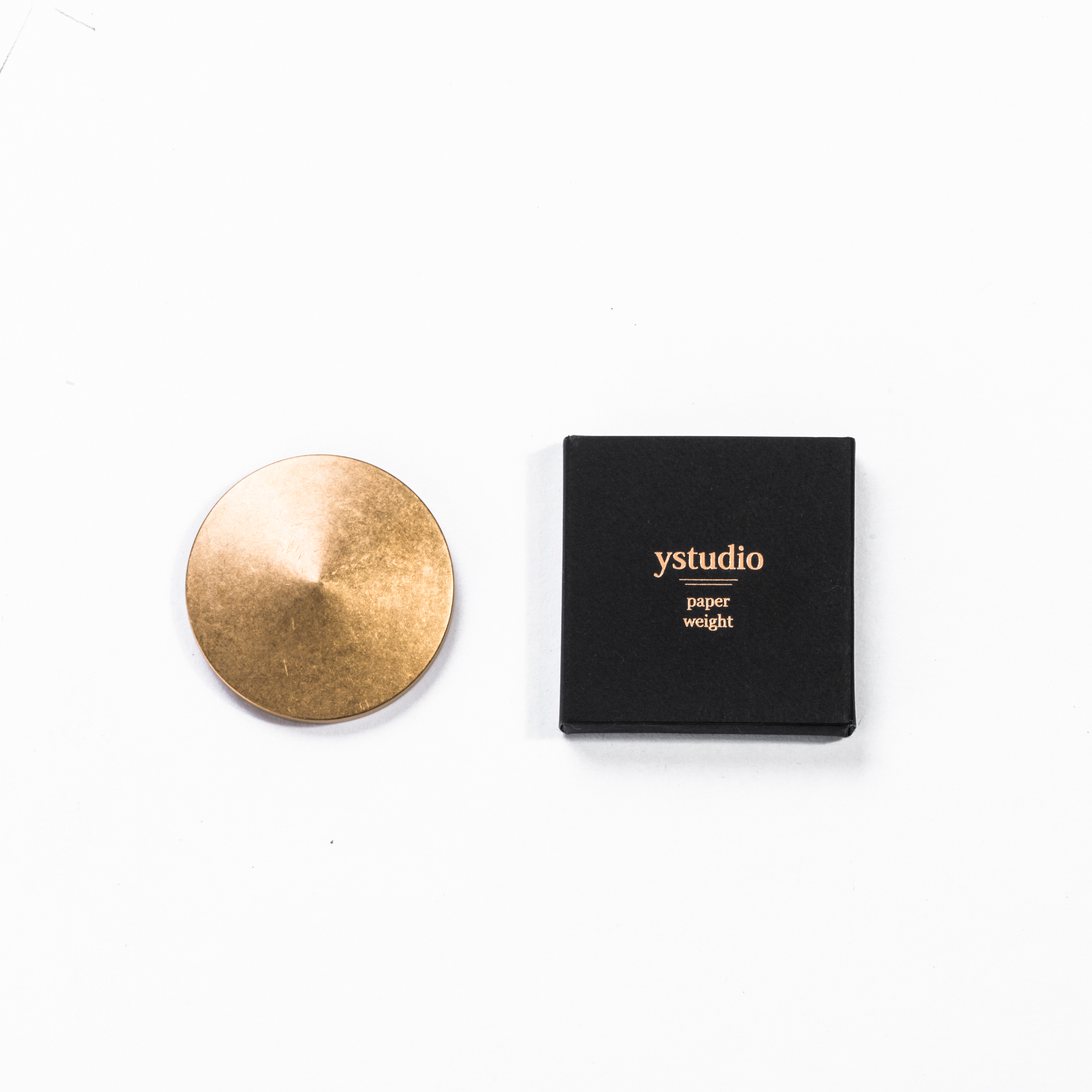 Classic Reflect Paperweight - Briefbeschwerer - Brass / Messing