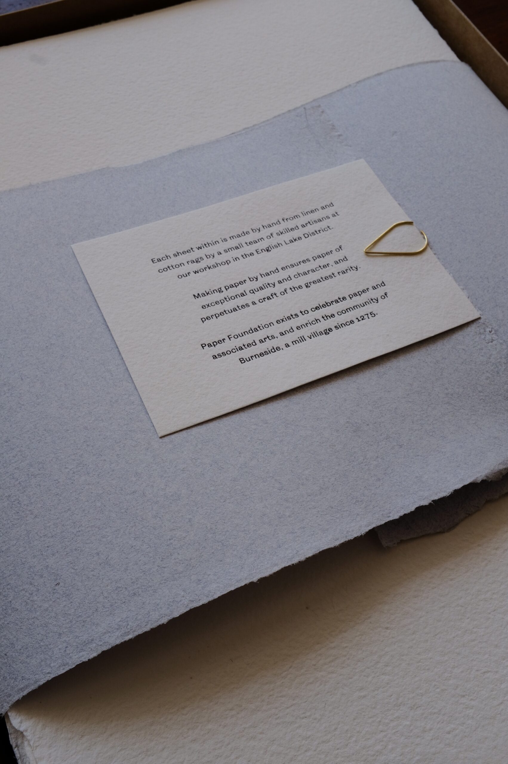Paper Box - Handgeschöpfte Papiersammlung - L - White - Paper Foundation