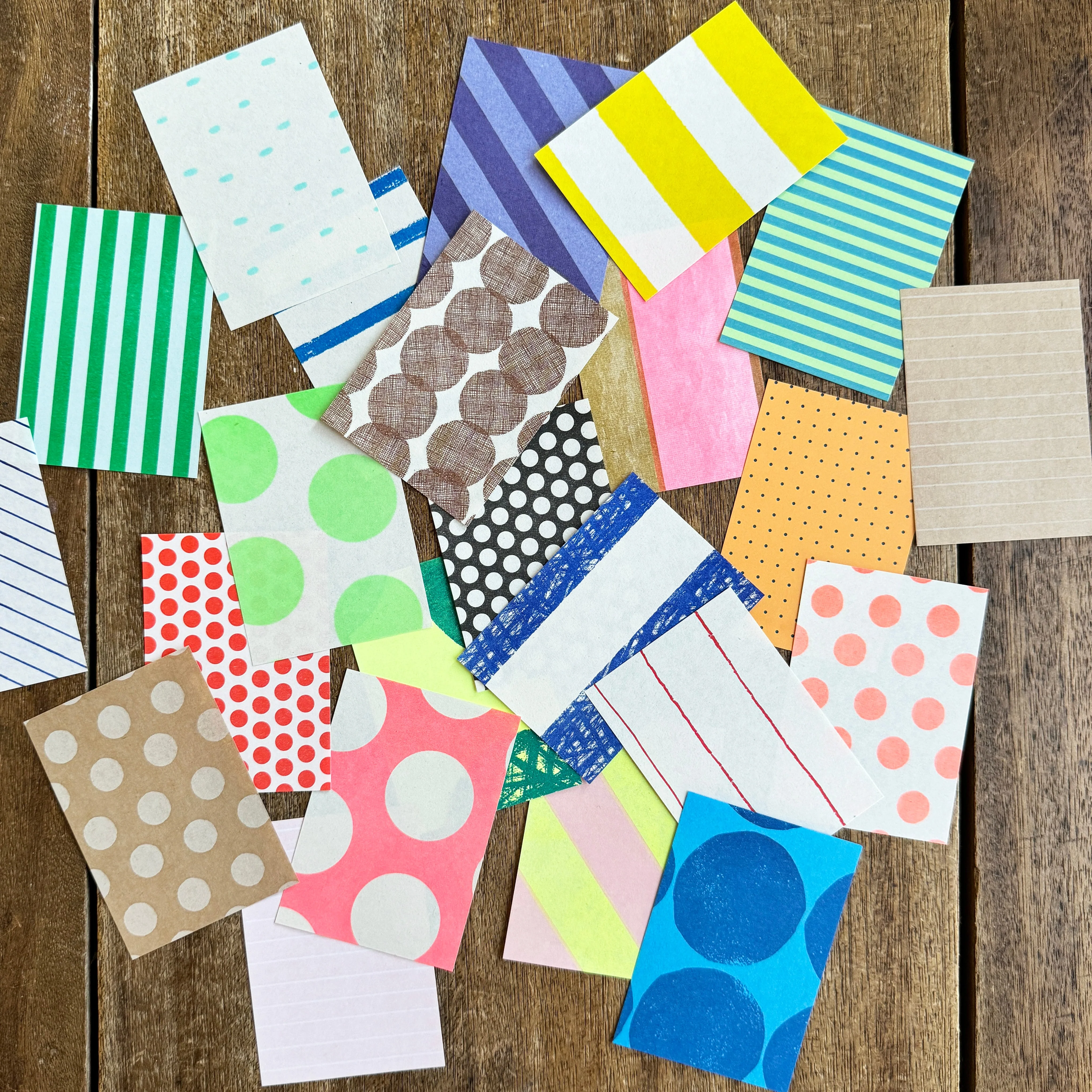 Iroiro Memo Pad Polka Dot Stripes - S - Mizushima Iroiro Memo Pad Polka Dot Stripes - S - Mizushima