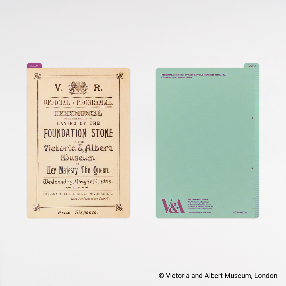 Schreibunterlage A6 – V&A Series: V&A’s Foundation Stone Programme | Hobonichi