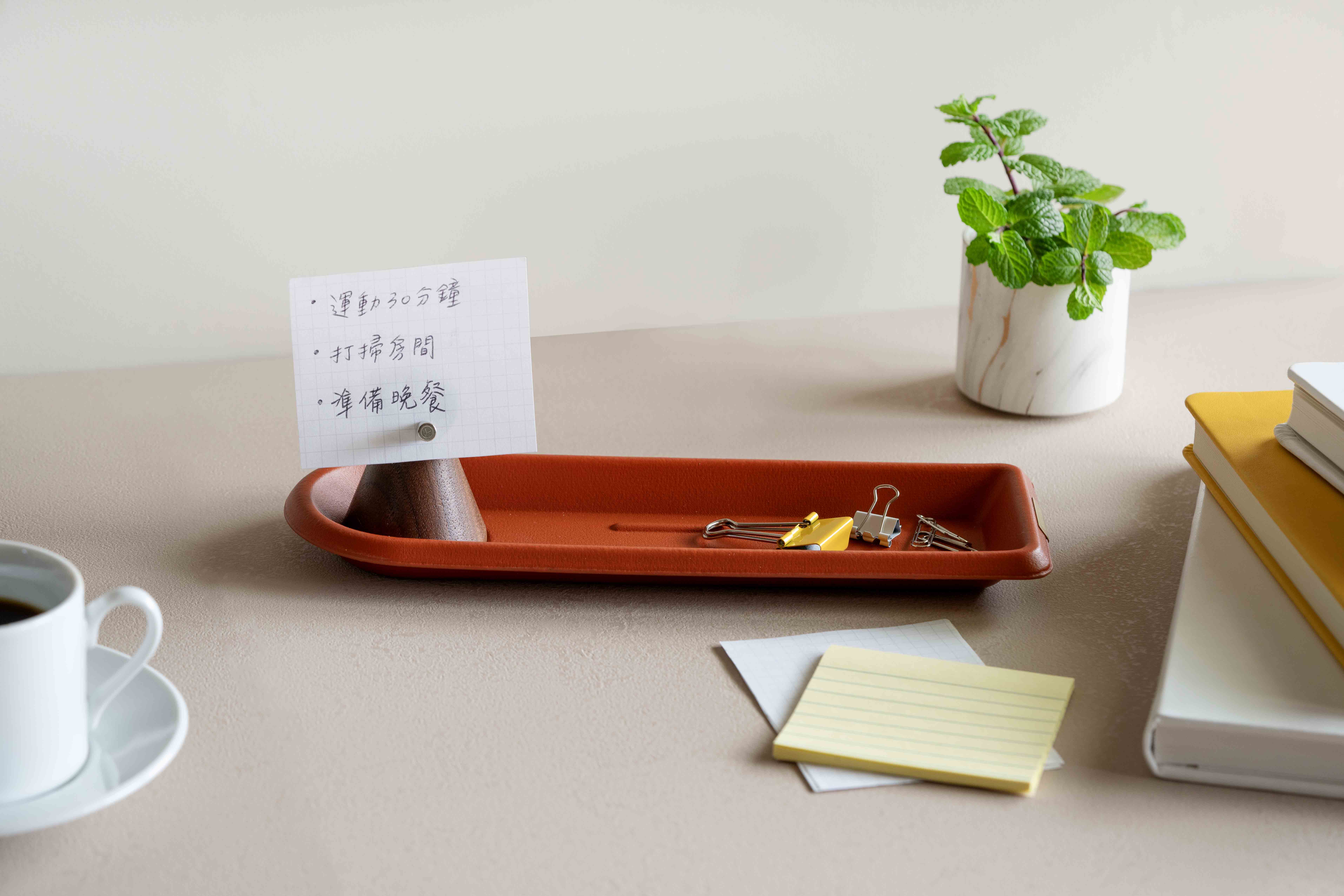 Classic Reflect - Magnetischer Halter aus Walnussholz - Wooden Memo Stand - YSTUDIO