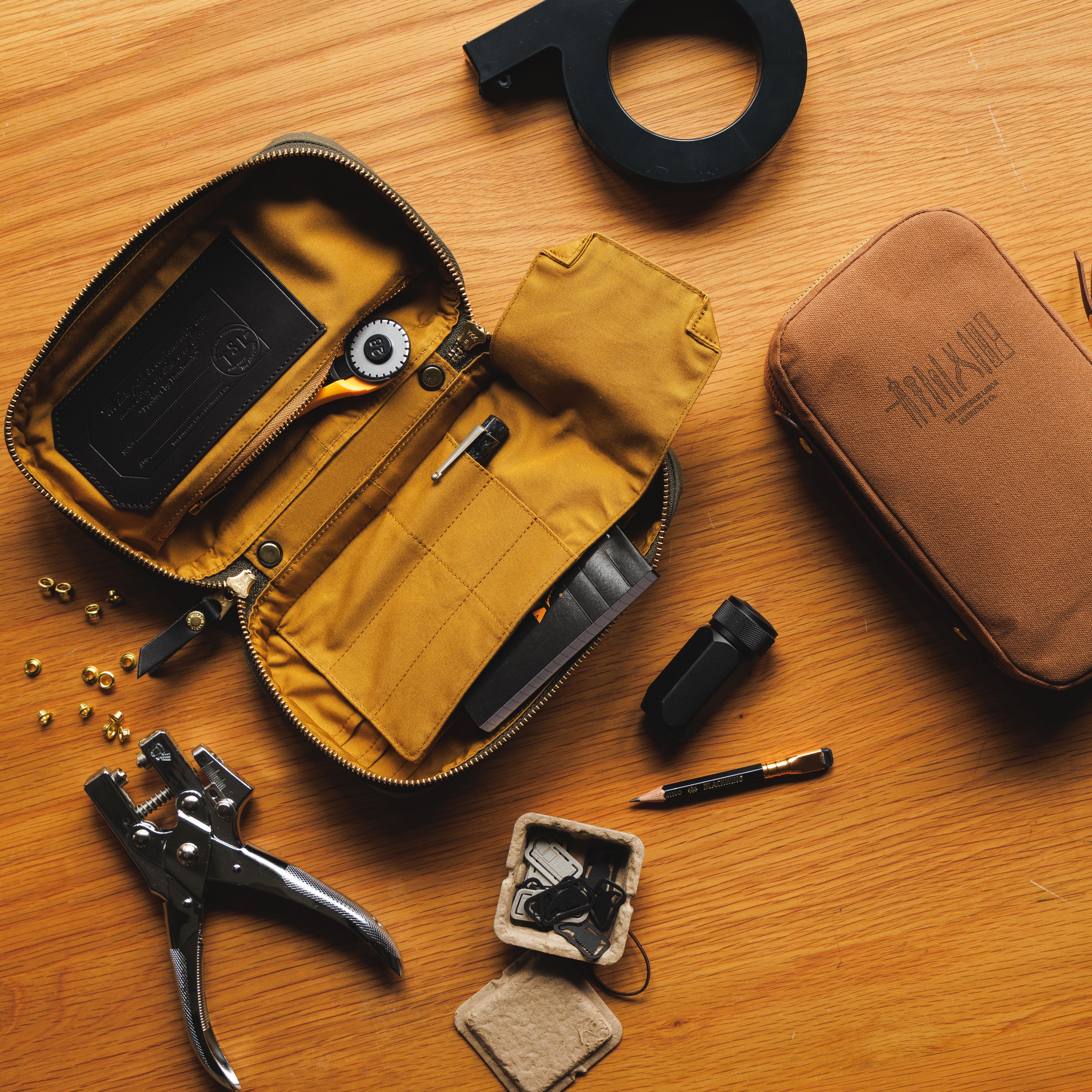 Canvas Mission Case - M - The Superior Labor Limited 2026-2027 - *Pre-order/Vorbestellung*