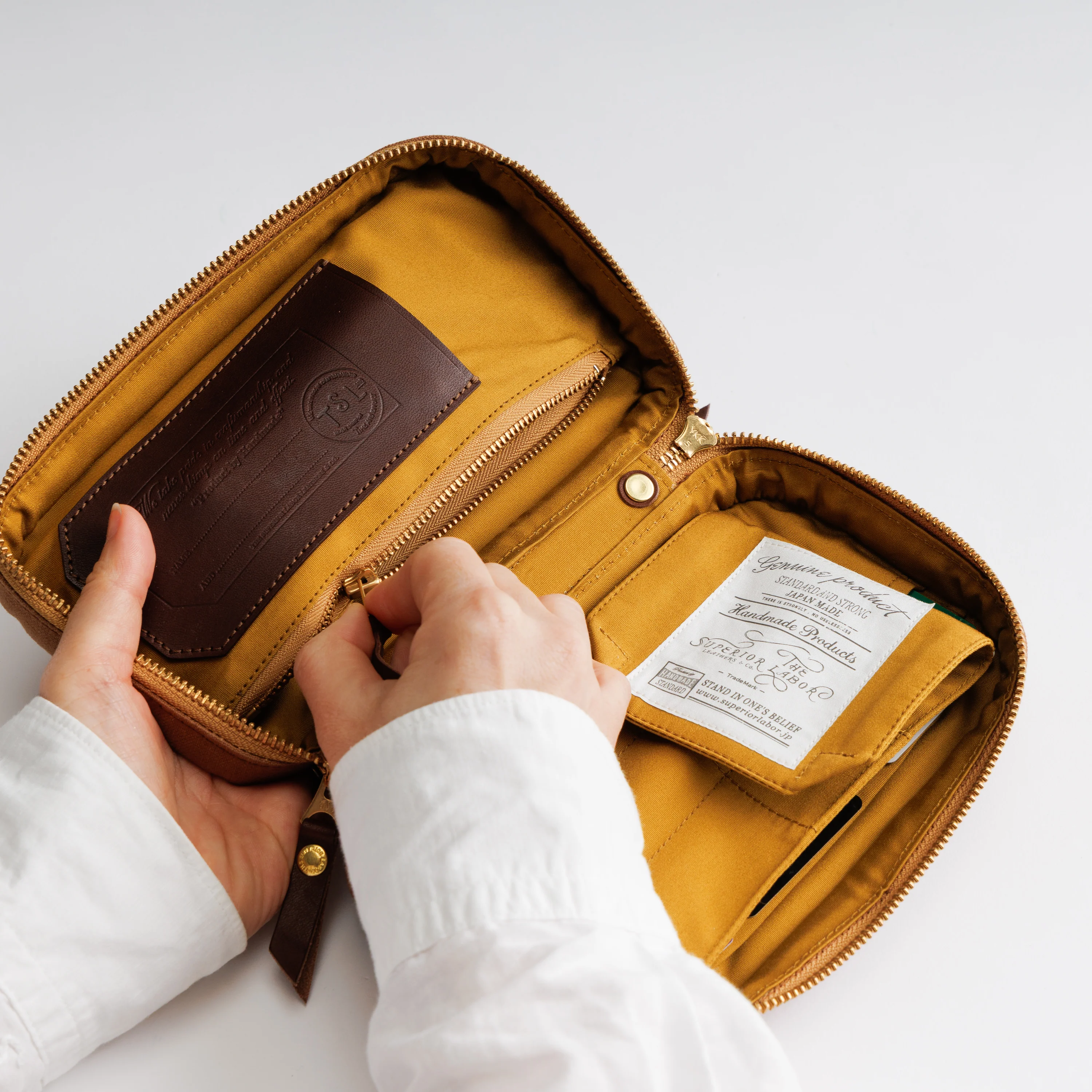 Canvas Mission Case - M - The Superior Labor Limited 2026-2027 - *Pre-order/Vorbestellung*
