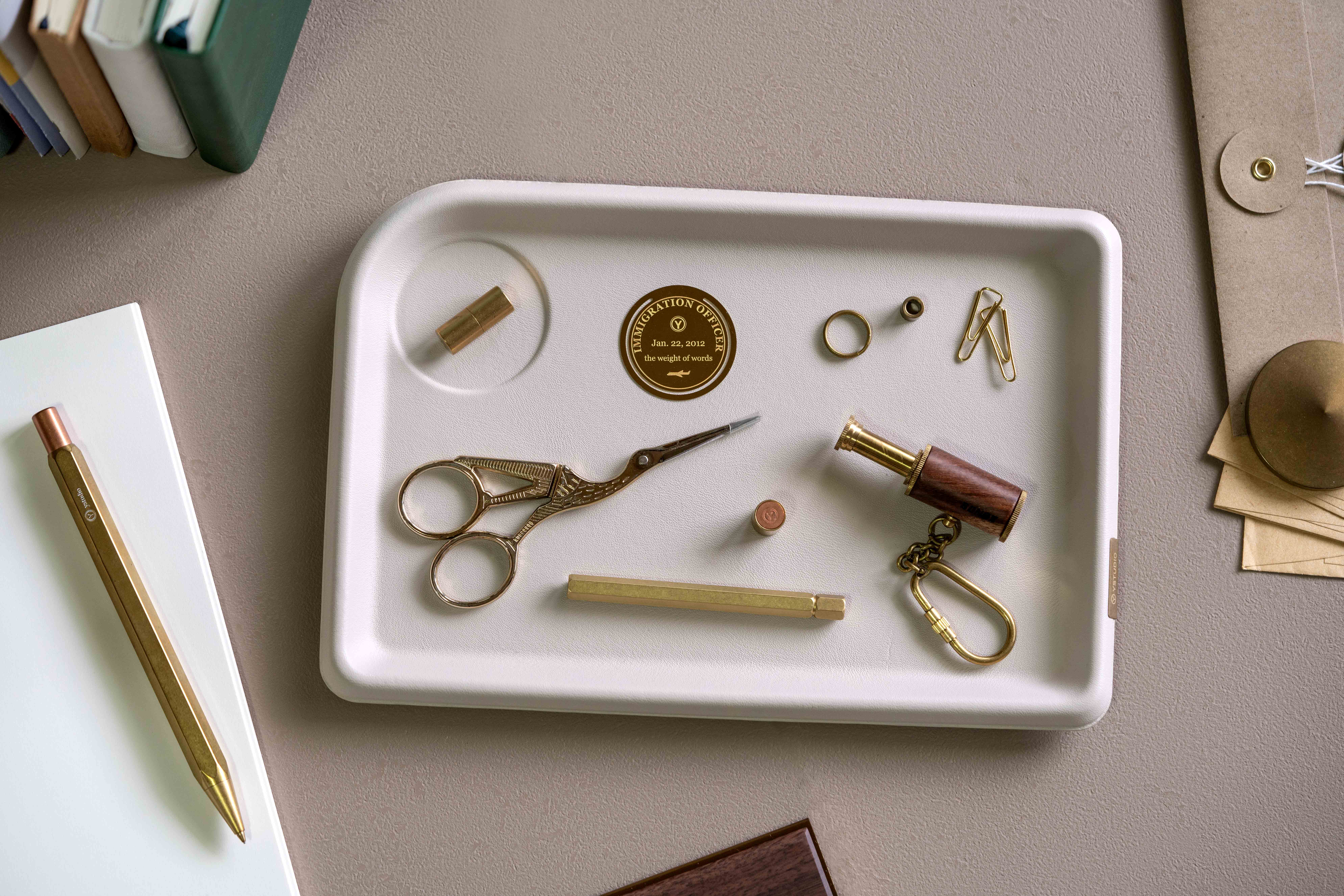 Classic Reflect - Eco Leather Tray - Colonnade Gray - L - YSTUDIO