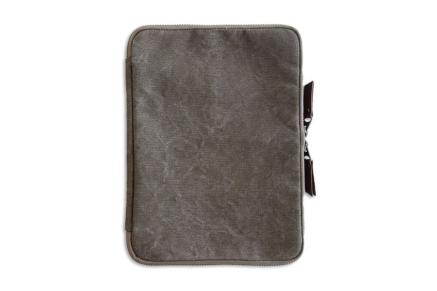 FLAT tool case / A5 - Brown - Etui von Yuruliku