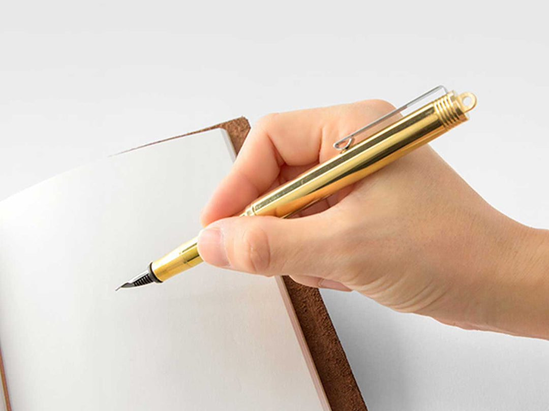 Fountain Pen - Füller aus Messing - Serie BRASS von der TRAVELER'S COMPANY JAPAN Fountain Pen - Füller aus Messing - Serie BRASS von der TRAVELER'S COMPANY JAPAN