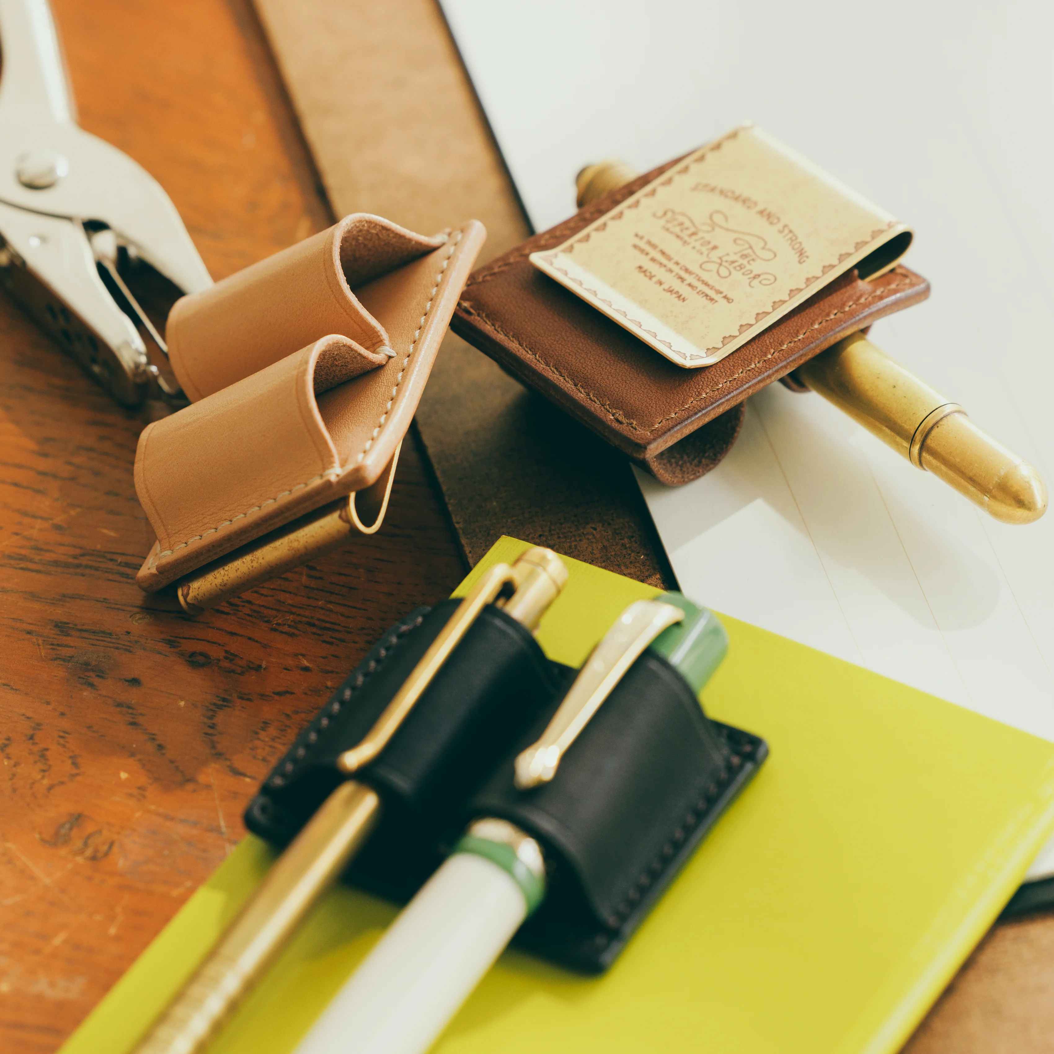 Clip Pen holder/mix fit - Stifthalter mit Clip - The Superior Labor - *Pre-order/Vorbestellung* Clip Pen holder/mix fit - Stifthalter mit Clip - The Superior Labor - *Pre-order/Vorbestellung*
