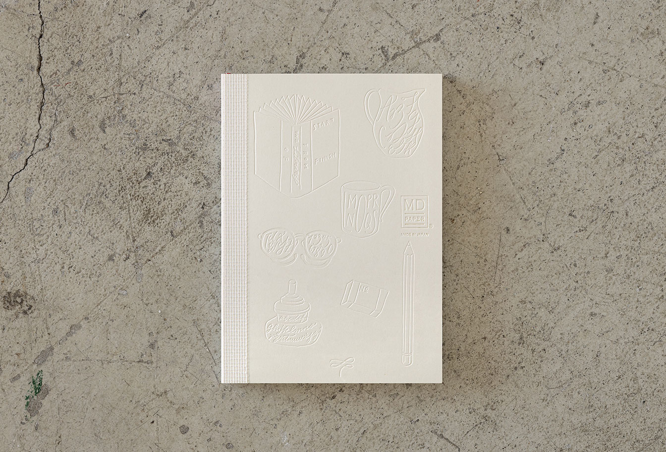 MD Notebook 15th – Edition Mikiko Ayamiya - A6 - blanko / blank - Midori Notizbuch - limitiert MD Notebook 15th – Edition Mikiko Ayamiya - A6 - blanko / blank - Midori Notizbuch - limitiert