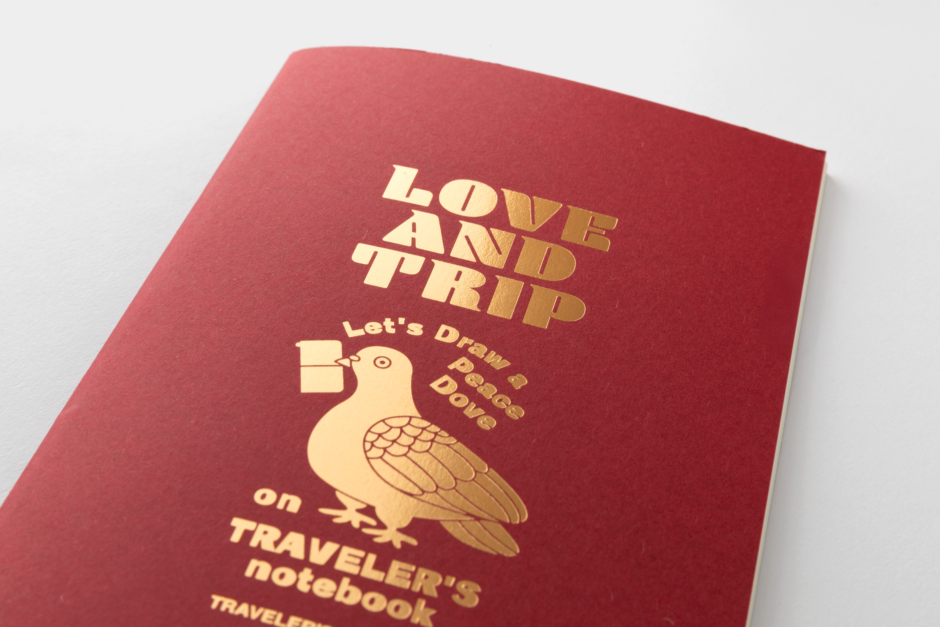 TRAVELER'S Notebook Refill "Love and Trip" - Limited Edition TRAVELER'S Notebook Refill "Love and Trip" - Limited Edition