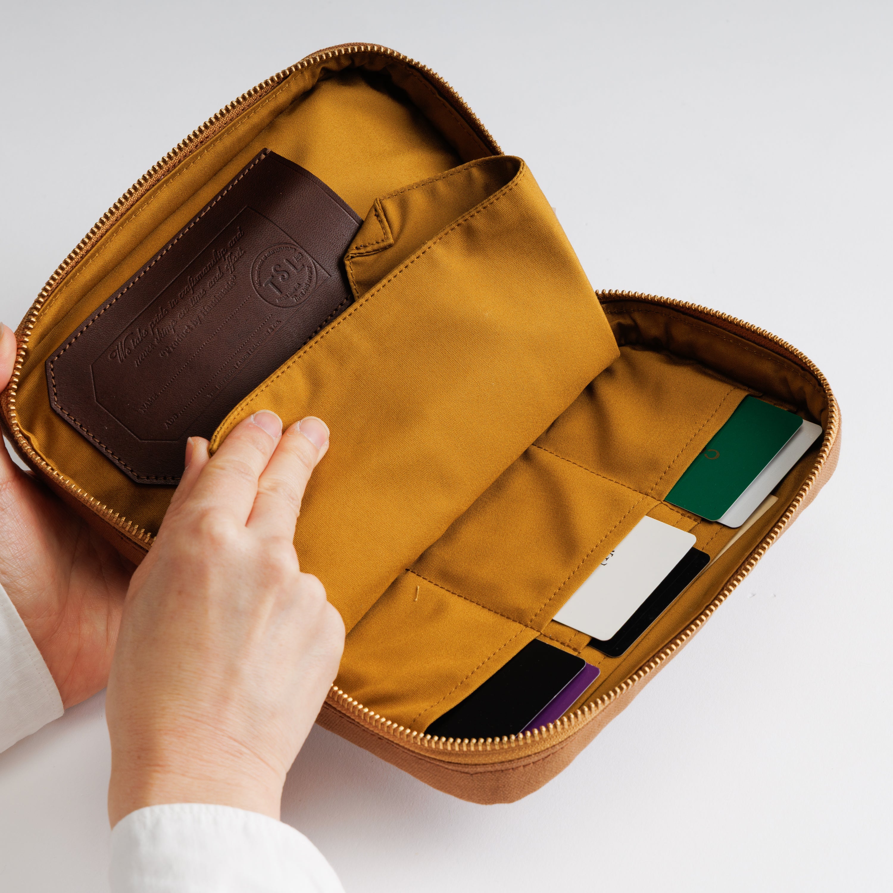 Canvas Mission Case - M - The Superior Labor Limited 2026-2027 - *Pre-order/Vorbestellung*