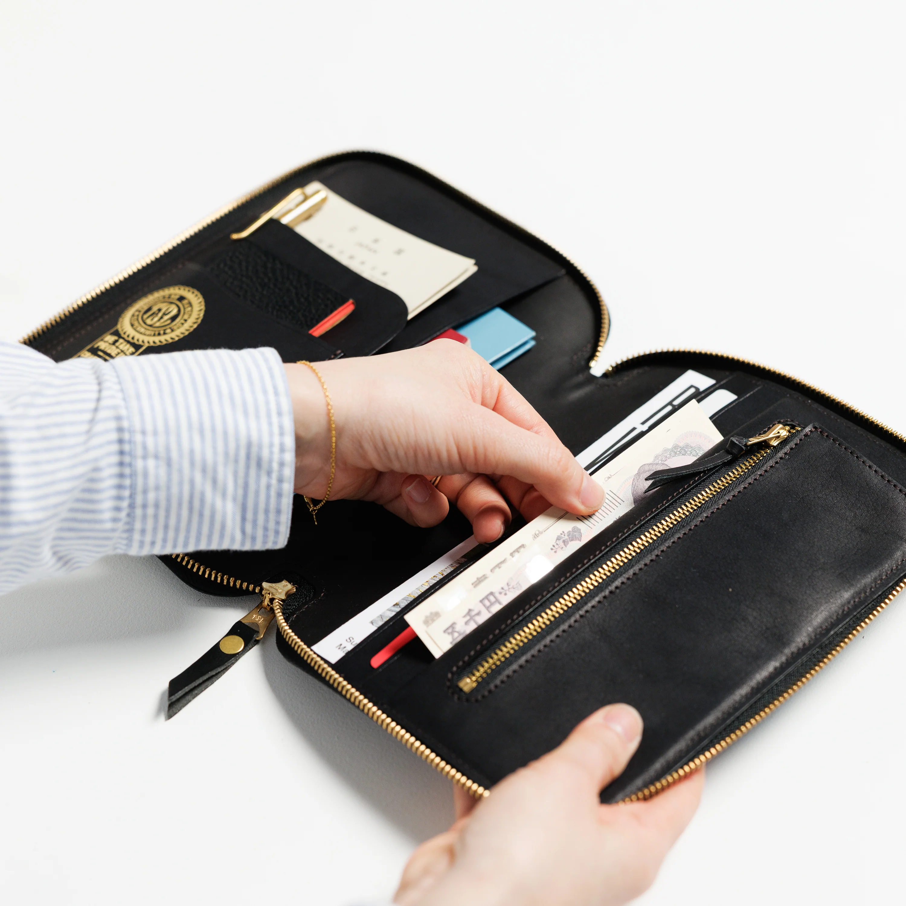 Zip Organizer - A5 - The Superior Labor Limited 2026-2027 - *Pre-order/Vorbestellung*