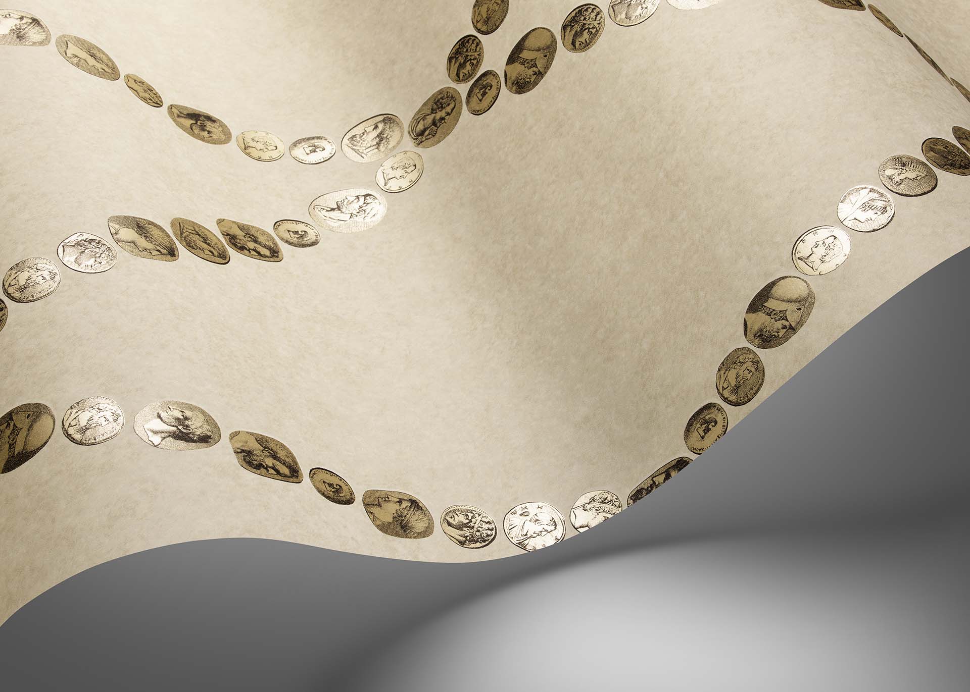 Cammei Tapete - 123/4019 - Soft Gold on Stone - Cole&Son - Fornasetti Senza Tempo II-123-4019-Cole&Son-Fornasetti Senza Tempo II Cammei Tapete - 123/4019 - Soft Gold on Stone - Cole&Son - Fornasetti Senza Tempo II von Cole&Son aus der Kategorie Fornasetti Senza Tempo II mit der Artikelnummer 123-4019