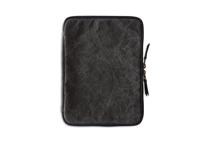 FLAT tool case / A5 - Iron Black - Etui von Yuruliku