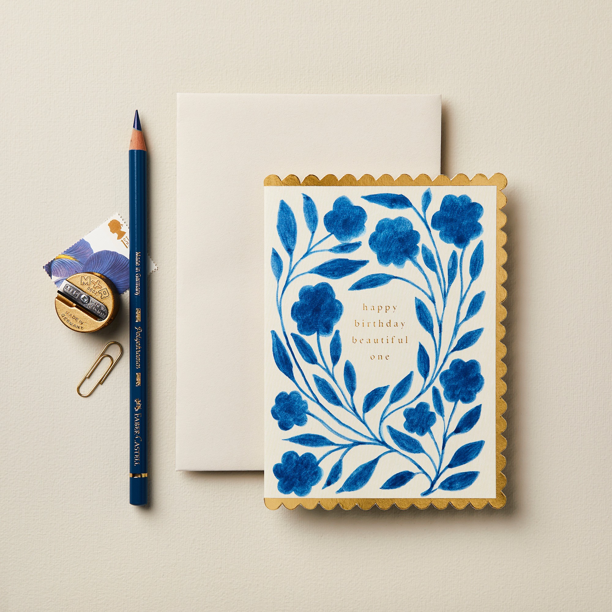 "Happy Birthday Beautiful One" - Delft Flora - Grußkarte von Wanderlust Paper Co.