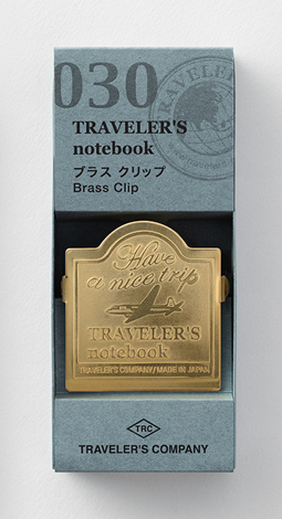 030 - Brass Clip "Airplane" - Serie BRASS von der TRAVELER'S COMPANY JAPAN von TRAVELER'S COMPANY JAPAN aus der Kategorie Einlagen und Zubehör für Größe "Regular" mit der Artikelnummer 43090006