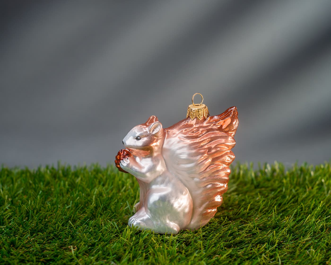 Eichhörnchen mit Nuss - Christbaumschmuck aus Glas-OF16906-Weihnachtsland-Christbaumschmuck Eichhörnchen mit Nuss - Christbaumschmuck aus Glas von Weihnachtsland aus der Kategorie Christbaumschmuck mit der Artikelnummer OF16906