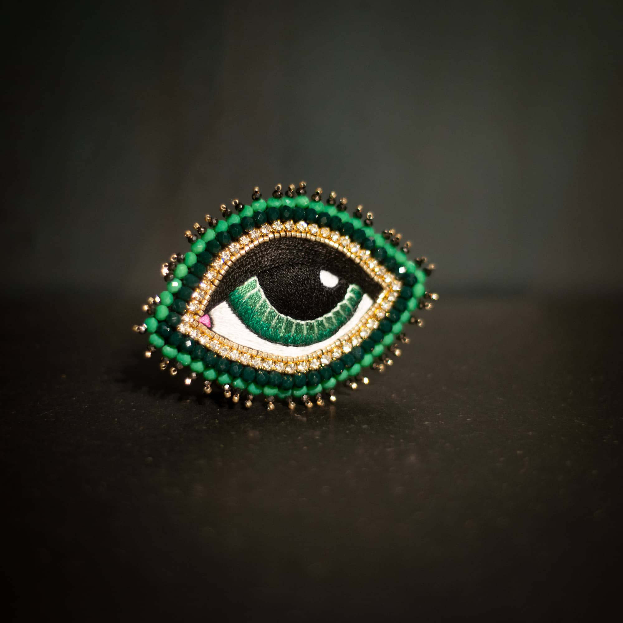 Brosche Auge grün - L-BR01-GR5-L-Celeste Mogador-Broschen Brosche Auge grün - L von Celeste Mogador aus der Kategorie Broschen mit der Artikelnummer BR01-GR5-L