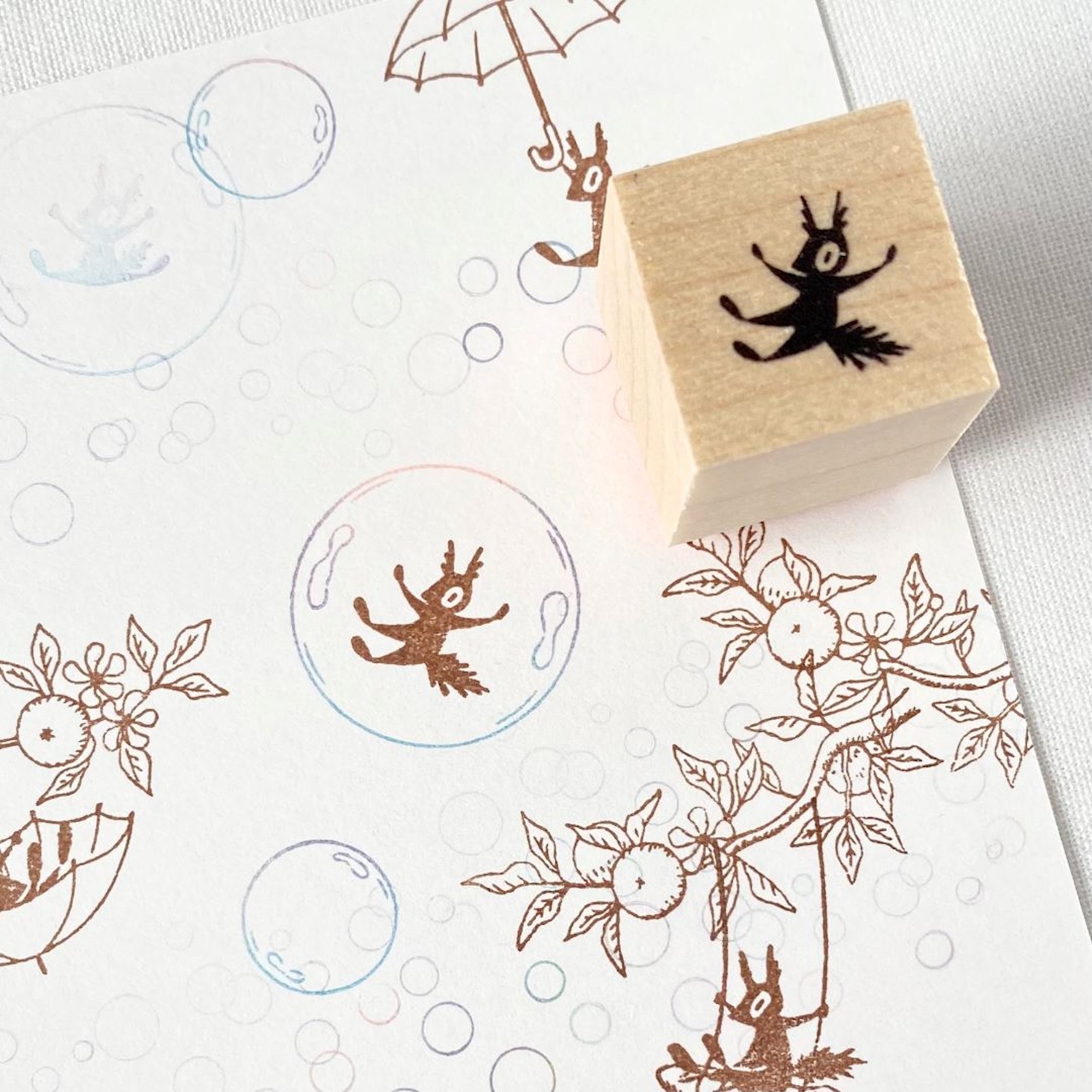 schwebendes Eichhörnchen - nach links schauend - Japanischer Stempel-MR-13-YAMADA-Stempel von moriringo schwebendes Eichhörnchen - nach links schauend - Japanischer Stempel von YAMADA aus der Kategorie Stempel von moriringo mit der Artikelnummer MR-13