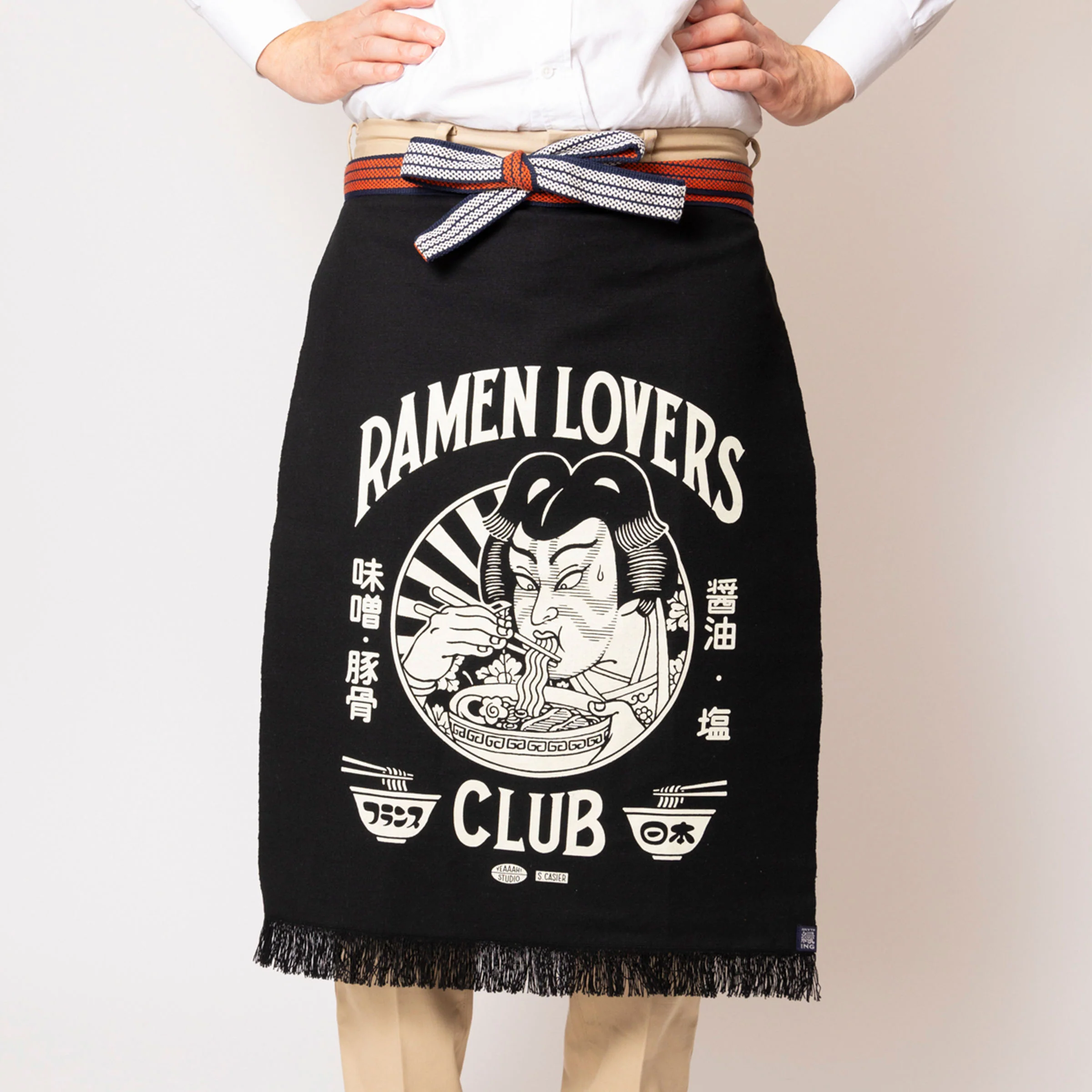 "Ramen Lovers Club" - Yeaaah! Studio - Traditionell japanische MAEKAKE Schürze - by Anything Co.