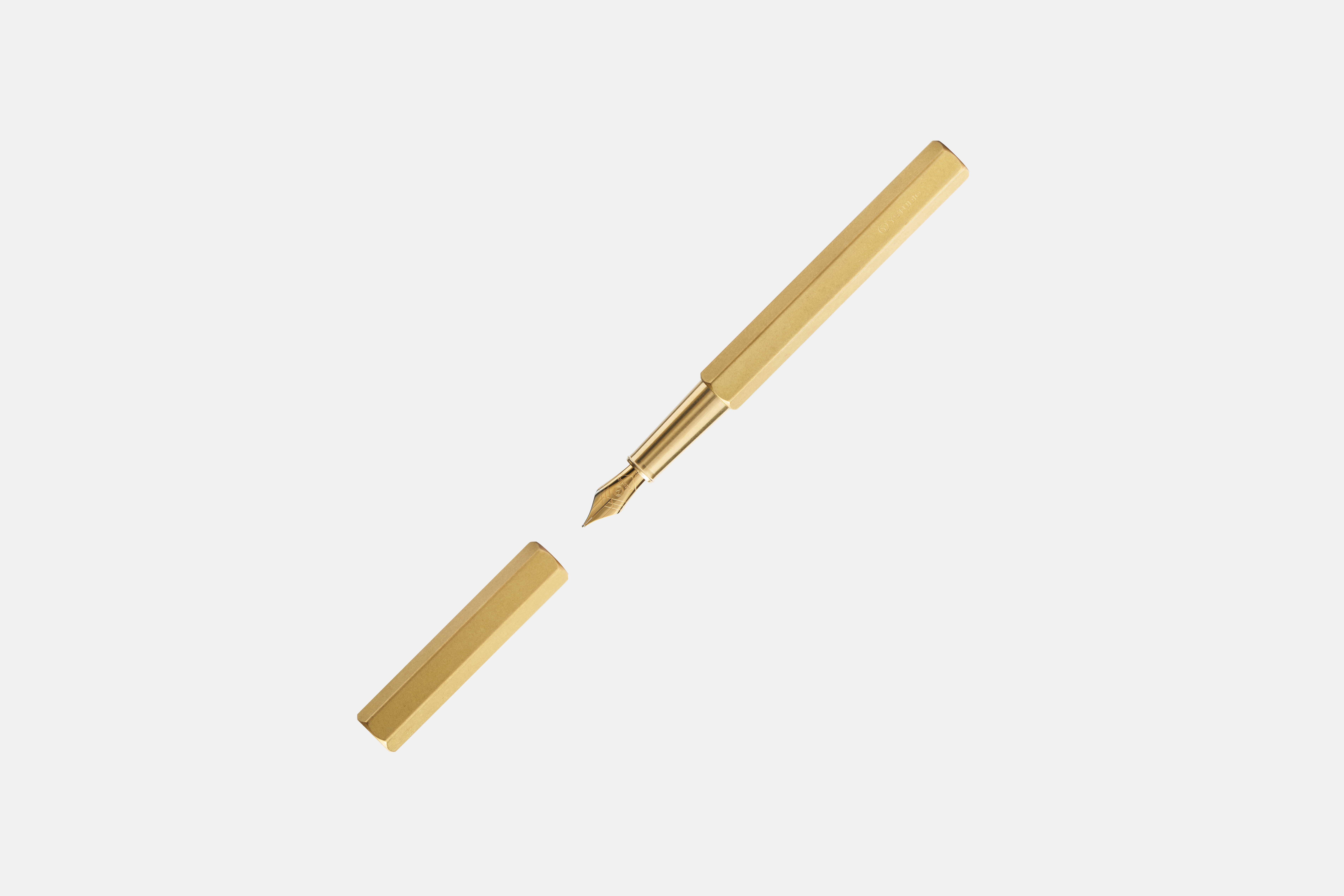 Classic Revolve Fountain Pen - Füller - Brass / Messing Classic Revolve Fountain Pen - Füller - Brass / Messing